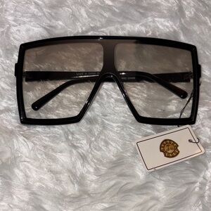 Stylish Black Oversized Sunglasses